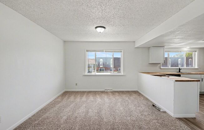2 beds, 1.5 baths, 1,288 sqft, $1,475, Unit Chapel Dr-6905