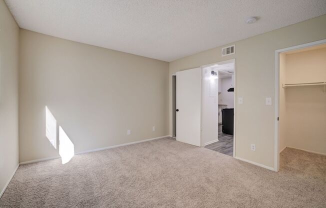 2 beds, 2 baths, 900 sqft, $2,098, Unit 102