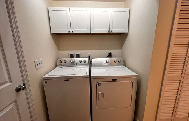 1 bed, 1 bath, $1,600, Unit 2nd Floor