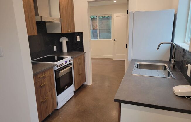 1 bed, 1 bath, 512 sqft, $2,250, Unit ADU