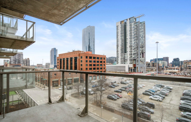 107 N DESPLAINES ST