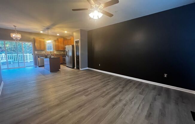 Quaint 2 BR/2.5 BA Townhome in Tanyard Springs Community of Glen Burnie!