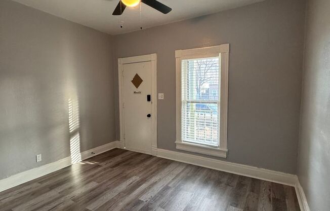 10 E FOUNTAIN BLVD