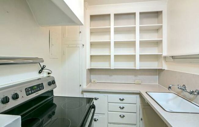 Broadway Crest Apartments