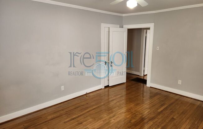 2 beds, 1 bath, $1,250