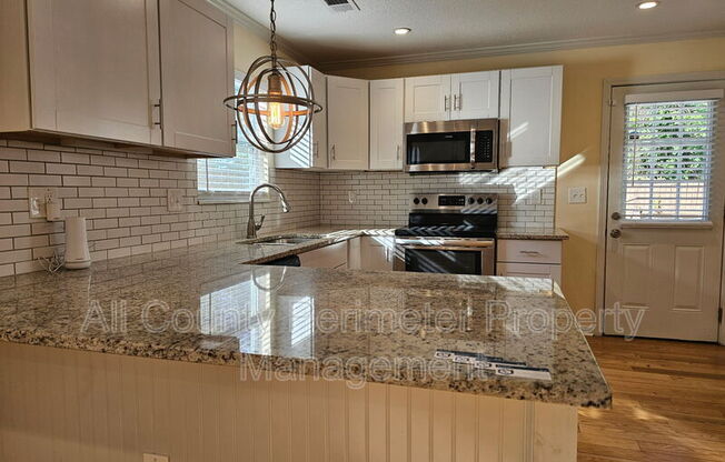 2409 SWALLOW CIR SE