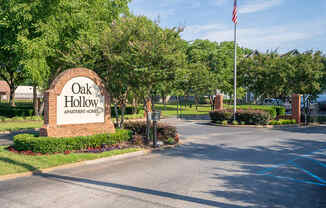 Oak Hollow Entrance