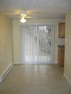 2 beds, 1 bath, 950 sqft, $1,750, Unit 2