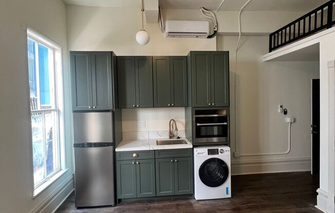 Studio, 1 bath, 166 sqft, $1,795, Unit 118