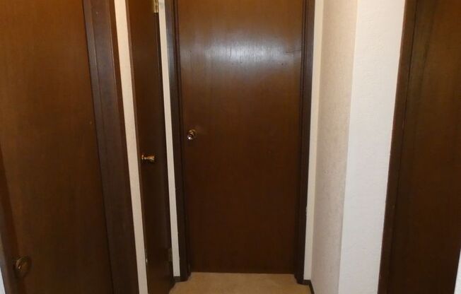 2 beds, 1 bath, $1,450, Unit Unit 05