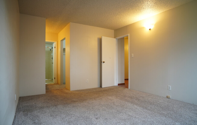 2 beds, 2 baths, $1,395, Unit #209