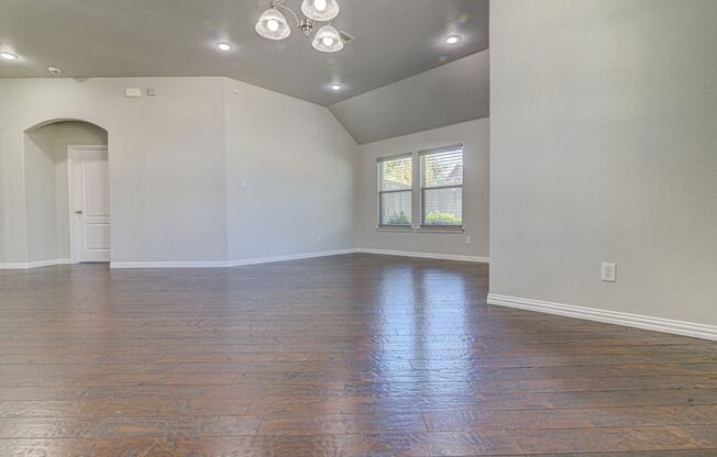Spacious Four Bedroom Home in Silver Leaf
