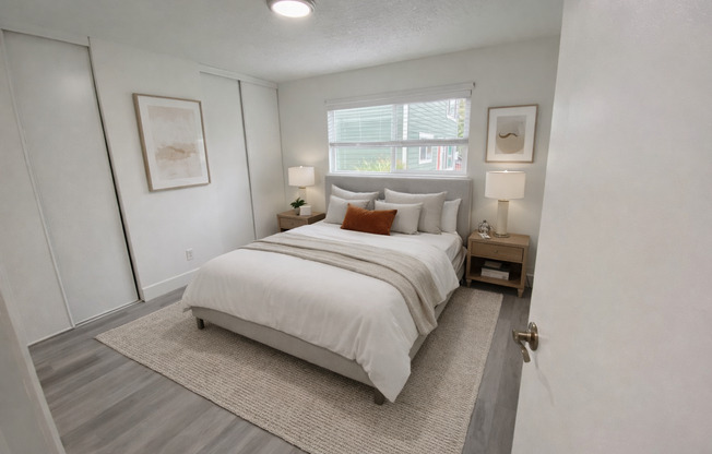 2 beds, 1 bath, 890 sqft, $1,555, Unit 43