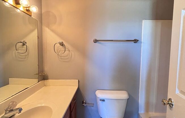 1 bed, 1 bath, 560 sqft, $725, Unit G50