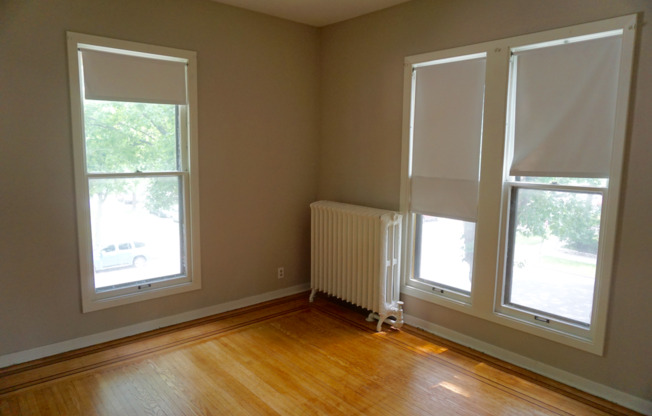 1 bed, 1 bath, $1,200, Unit #3 (1br) Newly renovated unit