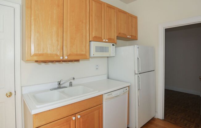2 beds, 1 bath, 875 sqft, $2,995, Unit 3846-3