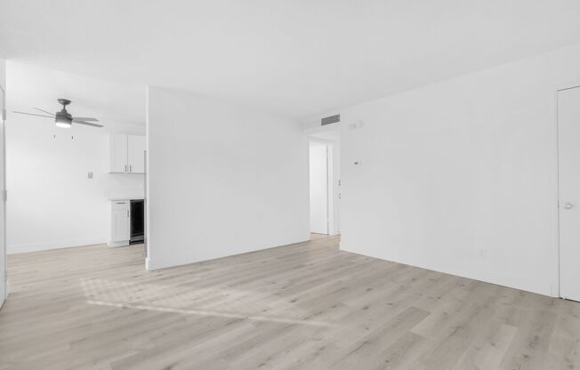 2 beds, 1 bath, 750 sqft, $1,695, Unit 6