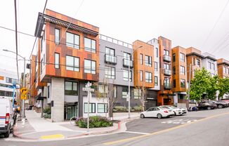 2 Bedroom, 2 bathroom condo with storage, garage parking, and more for rent!