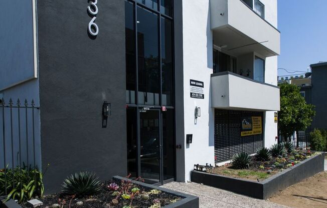 Runyon Canyon Properties, LLC (1636 N. Fuller Avenue)