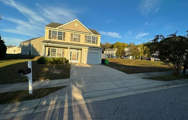 Fantastic 4br/2.5ba Home with 1-Car Garage in Raleigh! Available Dec 1st!