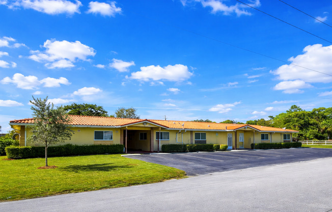 8430 NW 40th St Coral Springs, FL 33065