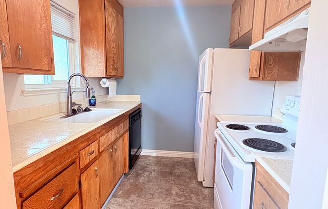 5154 Connecticut Dr #4 - Sacramento 95841