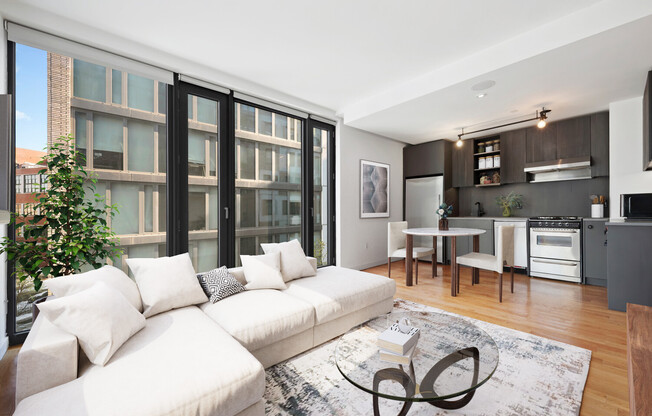 2 beds, 1 bath, $4,175, Unit 760