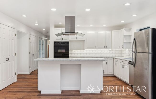 Spacious Ranch Style Home in Lake Oswego