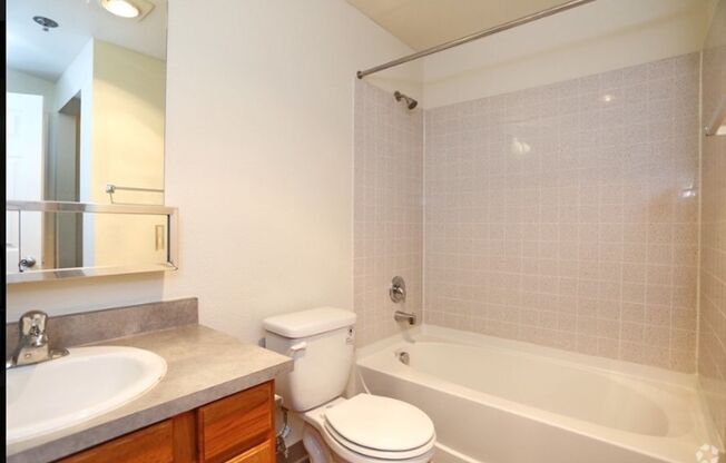 1 bed, 1 bath, 635 sqft, $1,600, Unit 411