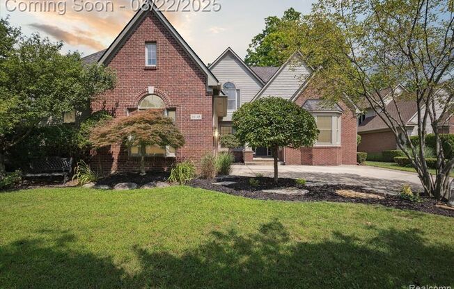 AVAILABLE | 18145 Shoreline