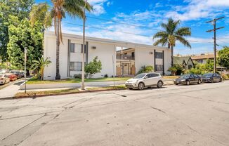 Spacious 1 Bedroom Apartments with Parking - Noho Arts District