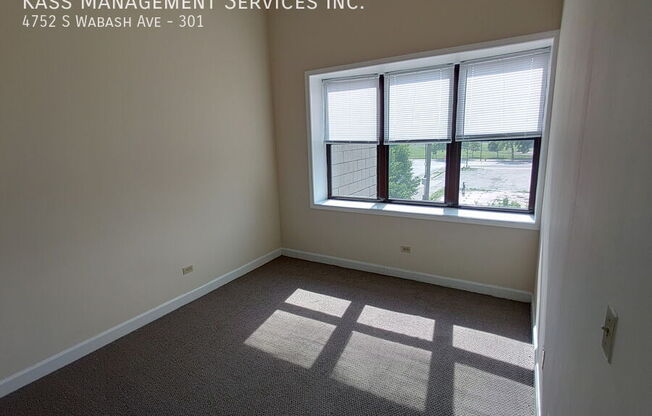 4752 S Wabash Ave