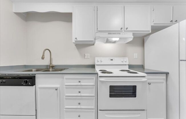 1 bed, 1 bath, 680 sqft, $1,295, Unit 80A