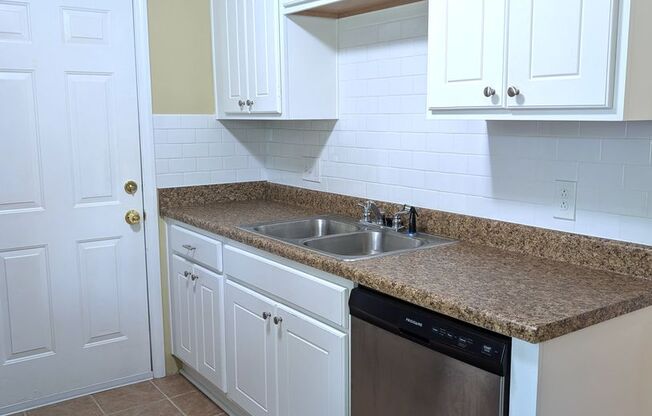 Minutes from Uptown/I-85/I-485!  100% Upgraded, 2 Bedroom!