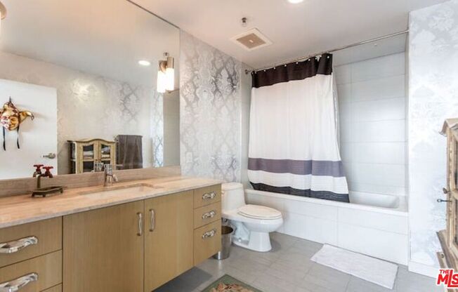 2 beds, 2 baths, 1,670 sqft, $5,995, Unit 556