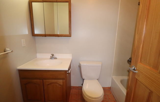 3 beds, 2 baths, $4,650