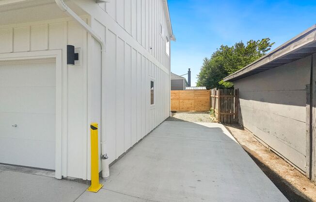 Modern North Beacon Hill Home with Updated Finishes and Great Amenities