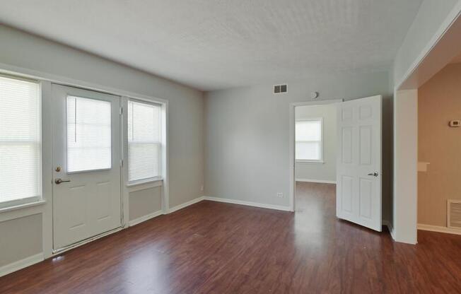 1141 S 30 AVE