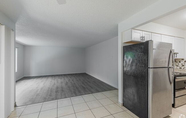 Images Springcreek Apartments