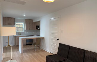 2 beds, 1 bath, 500 sqft, $1,245, Unit 1