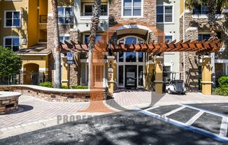 3rd Floor 2 bed/ 2 Bath Condo in Villa Medici with Detached Garage!