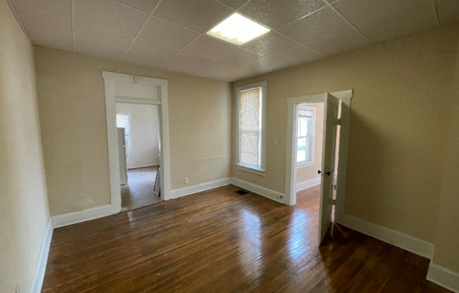 1208 KING AVE