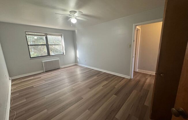 2 beds, 1 bath, 800 sqft, $1,999, Unit 6230 Fifth Ave. #222D