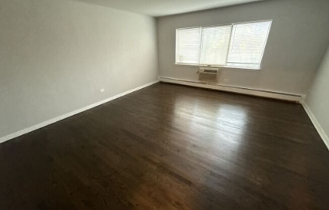 8280 8290 ROOSEVELT RD