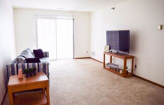 2 beds, 2 baths, 980 sqft, $1,465