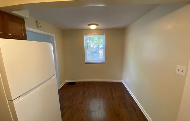 2 beds, 1 bath, $1,475, Unit 1