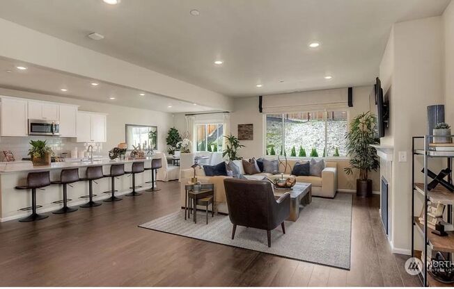 Stunning New Home at Soundview Estates!
