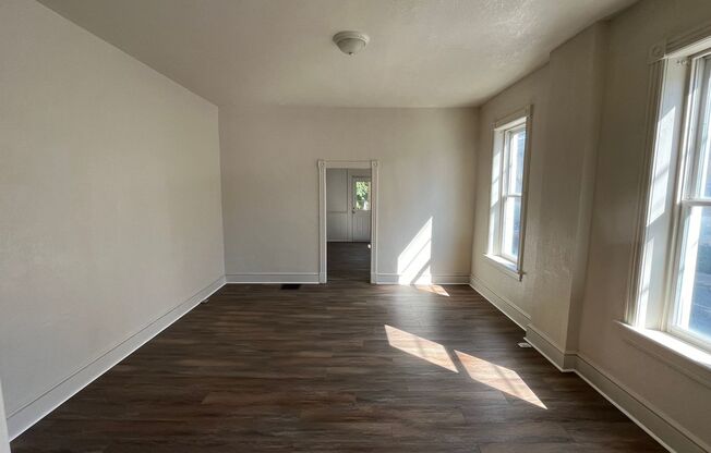 3 beds, 1 bath, $1,500