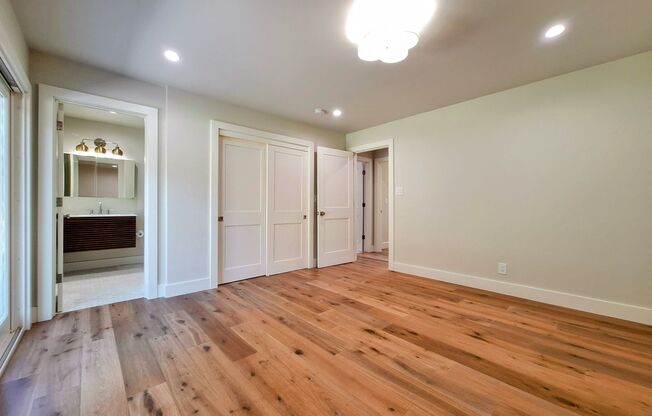 New Remodeled Beautiful 3bd House With Luxury & Modern Features!