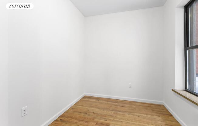 242 East 10th St